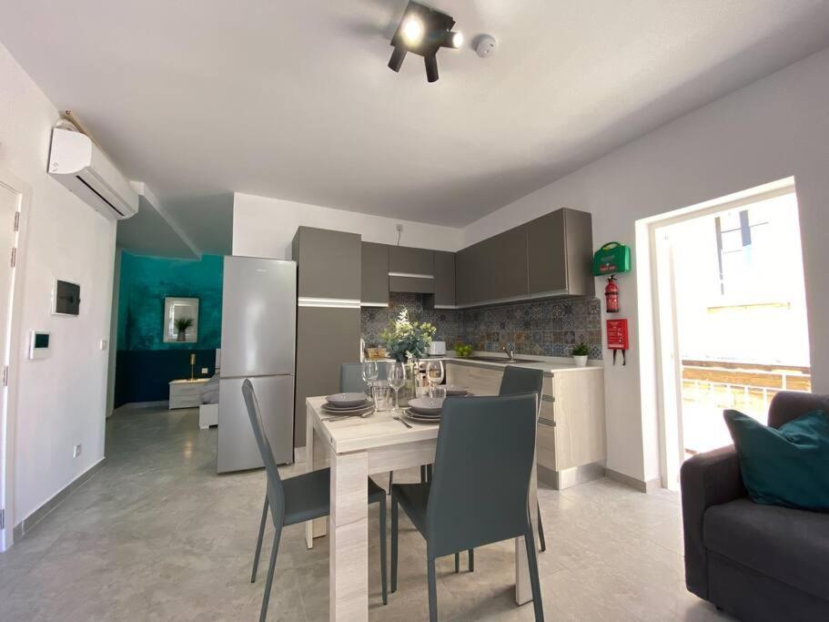 Lovely 1- Bedroom Apartment In Floriana Exterior photo